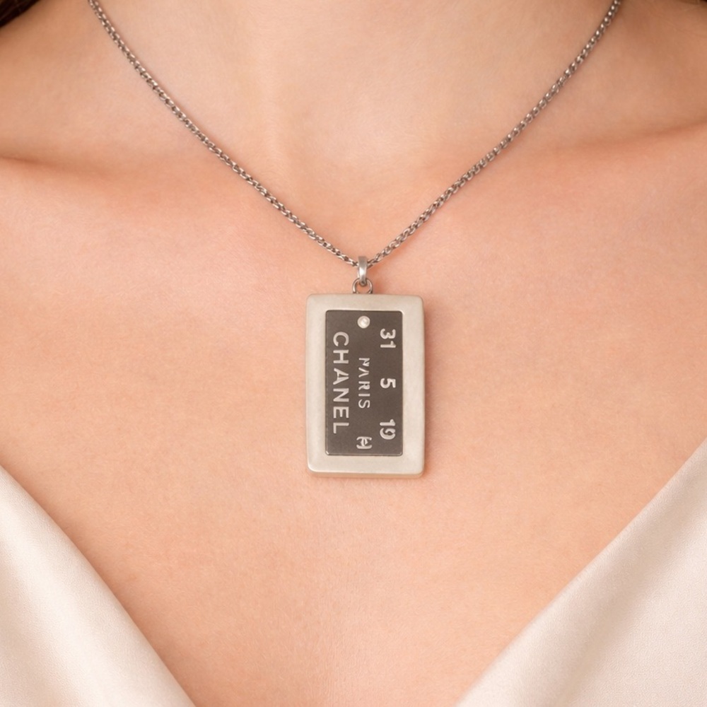 Chanel Silver and White Pearlescent Pendant Necklace - Picture 8 of 8